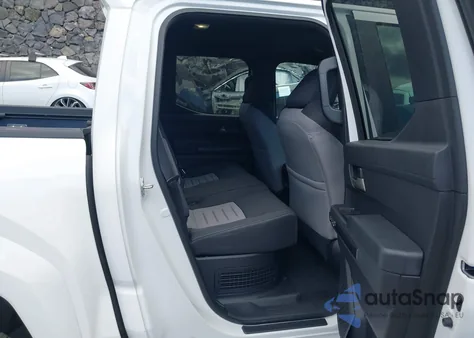 2024 Toyota Tacoma Hybrid Trd Sport z USA, uszkodzony, nr VIN 3TYLC5LN0RT004654